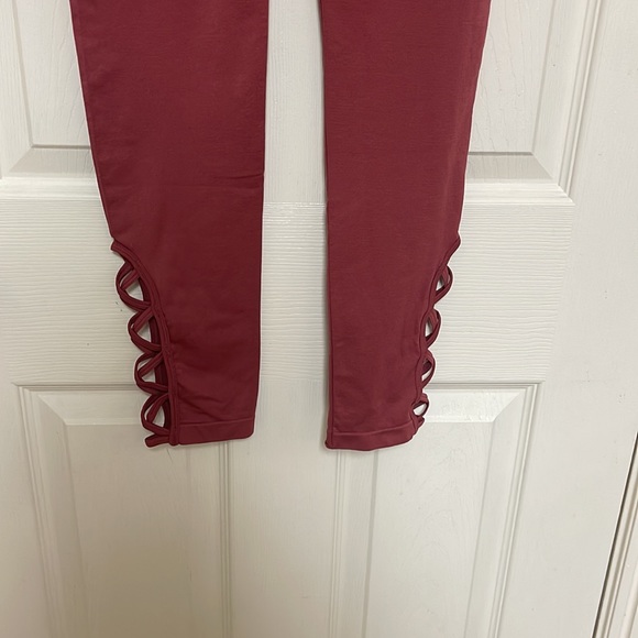 Zenana Outfitters leggings size large/XL Great condition! Rust color. - Picture 2 of 9